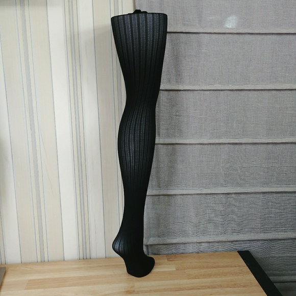 Calin Klein Other - Calvin Klein 80 Denier Top Control Black Tights